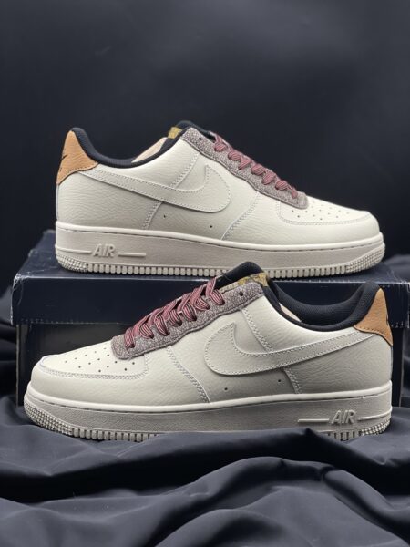 Air Force 1’07- Fossil-Size 8&9 N$1300/Pair