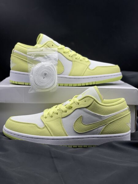 Air Jordan 1 Low Lime Light-Size 7 N$1380