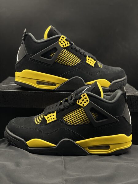 Air Jordan 4 Retro Thunder Size 8 available N$1680