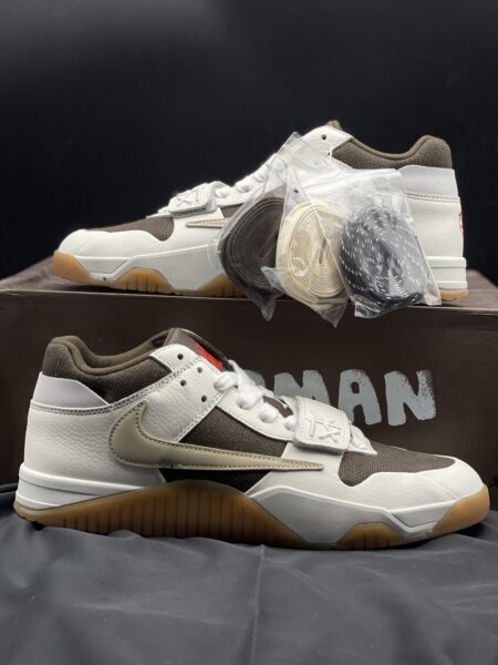 Jordan Jump man Travis Scott Sail Size 8.5 N$1699