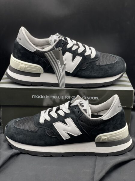 New Balance M990BLK size 8 N$1200